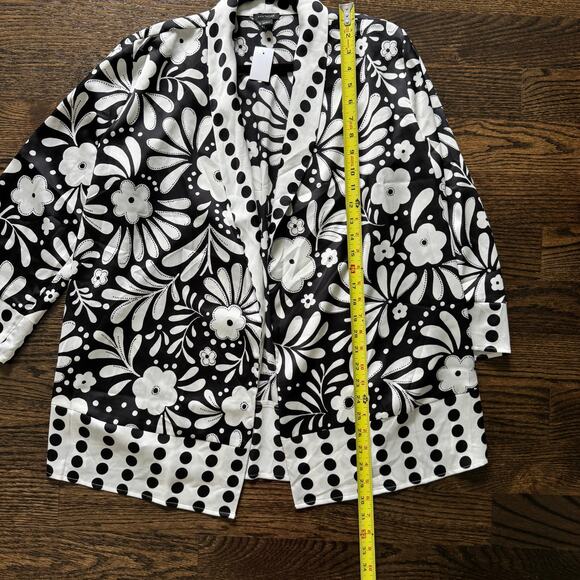 Ann Taylor Black and White Kimono Jacket Size Large NEW Open Jacket Career Silky - Picture 9 of 10